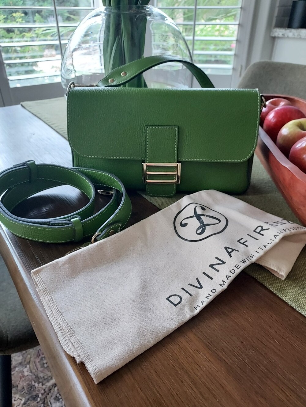 Divina Firenze Green Pebbled Leather Purse With Crossbody Strap/ Gold Hardware